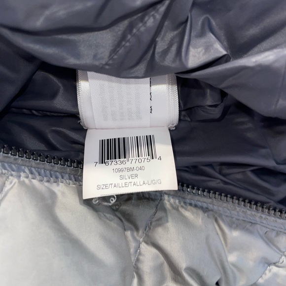 BCBGMaxazria Puffer Jacket with Faux Fur Collar. Silver Color. Women’s Size L - Picture 11 of 11